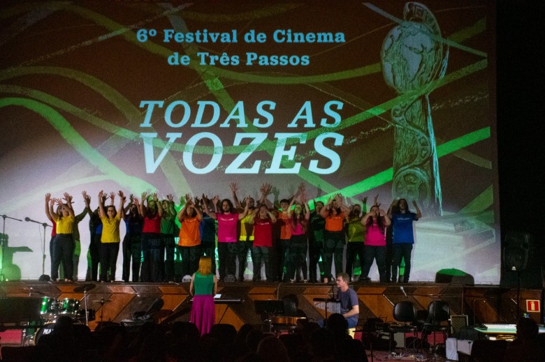 Como Nossos Pais” ganha seis prêmios no Festival de Cinema de