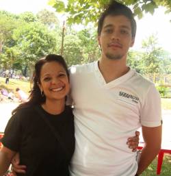 Vanessa Barbosa (Secretaria Acadêmica) com o filho Thales